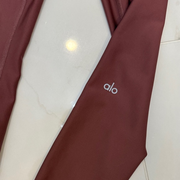 ALO Yoga Burguny/wine color  Leggings with Black Accents - Picture 5 of 6